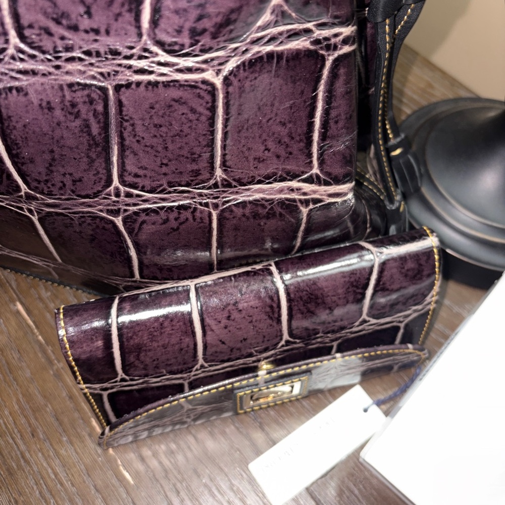 Dooney & Bourke Maurizia Croc-Embossed Aubergine Tote, Pouch EUC & NWT WALLET - Picture 5 of 15